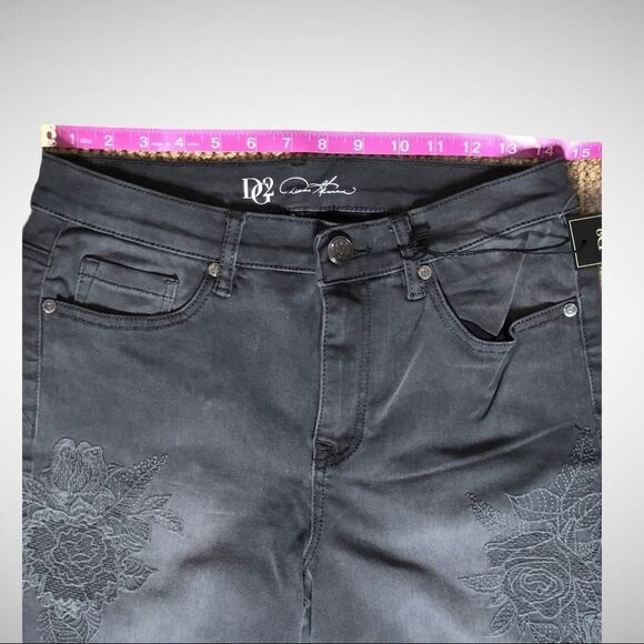 DG2 Diane Gilman Embroidered Skinny Jeans, 8 New with Tags - Picture 7 of 10